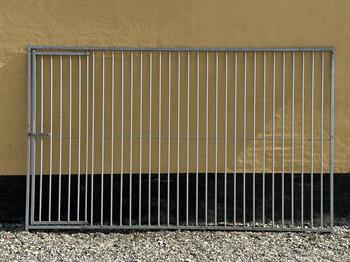 Hundegård, 8 cm balustreelement, b:300 cm med låge